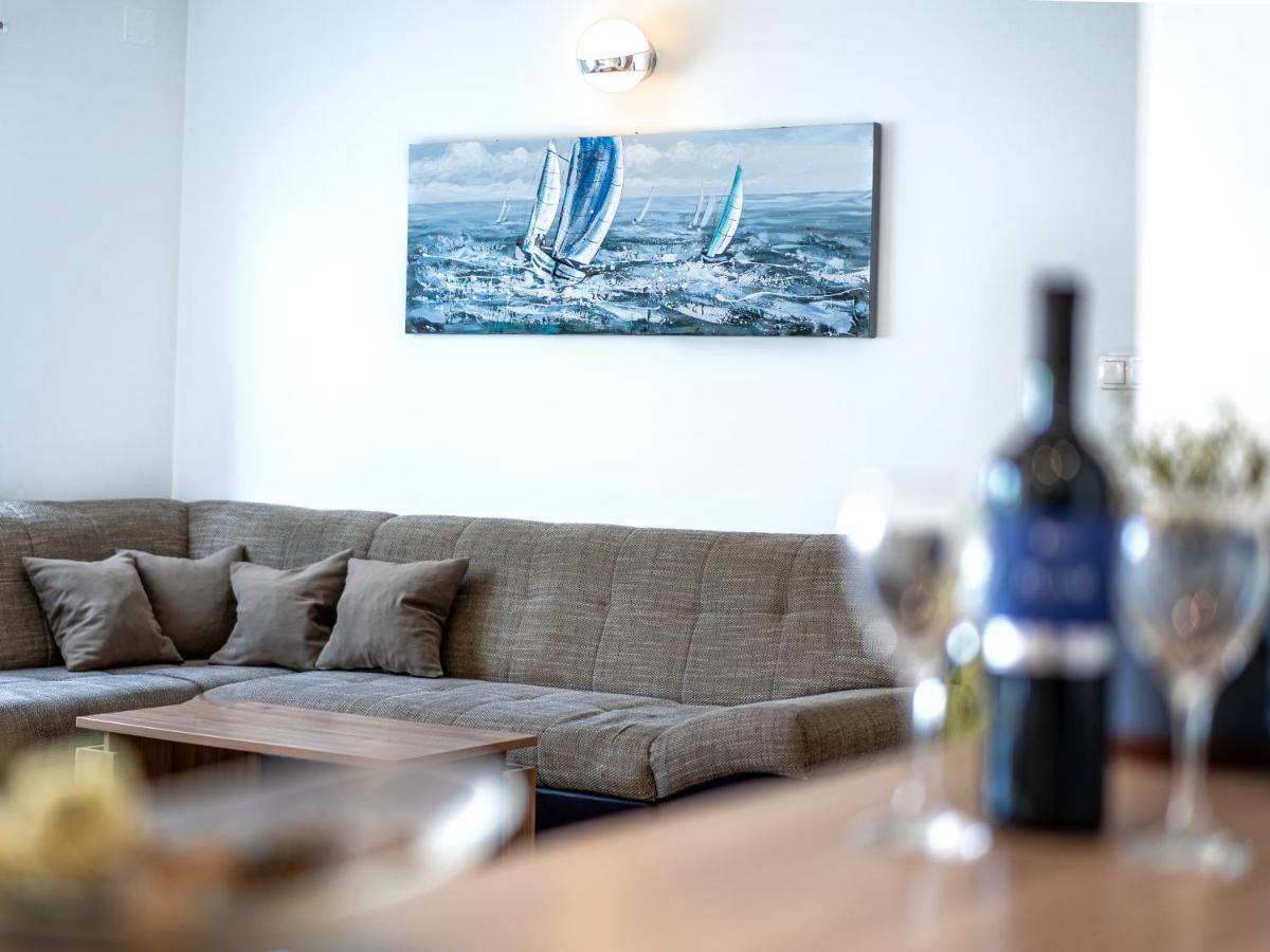 Apartment Nina Maslenica